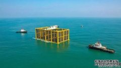 <b>网箱养殖国内首座近海海水三文鱼养殖网箱交付</b>