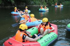 盛夏酷暑广昌特色漂流令游客流连忘返